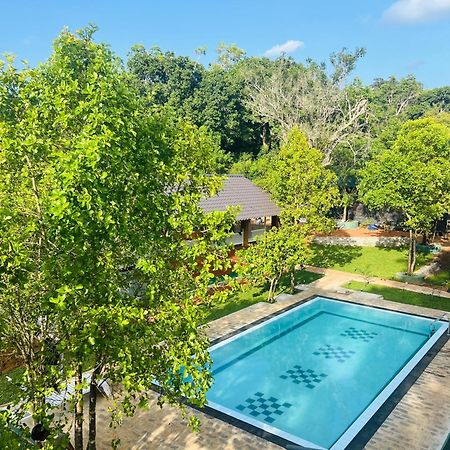 Maapagala Resort Szigirija Kültér fotó