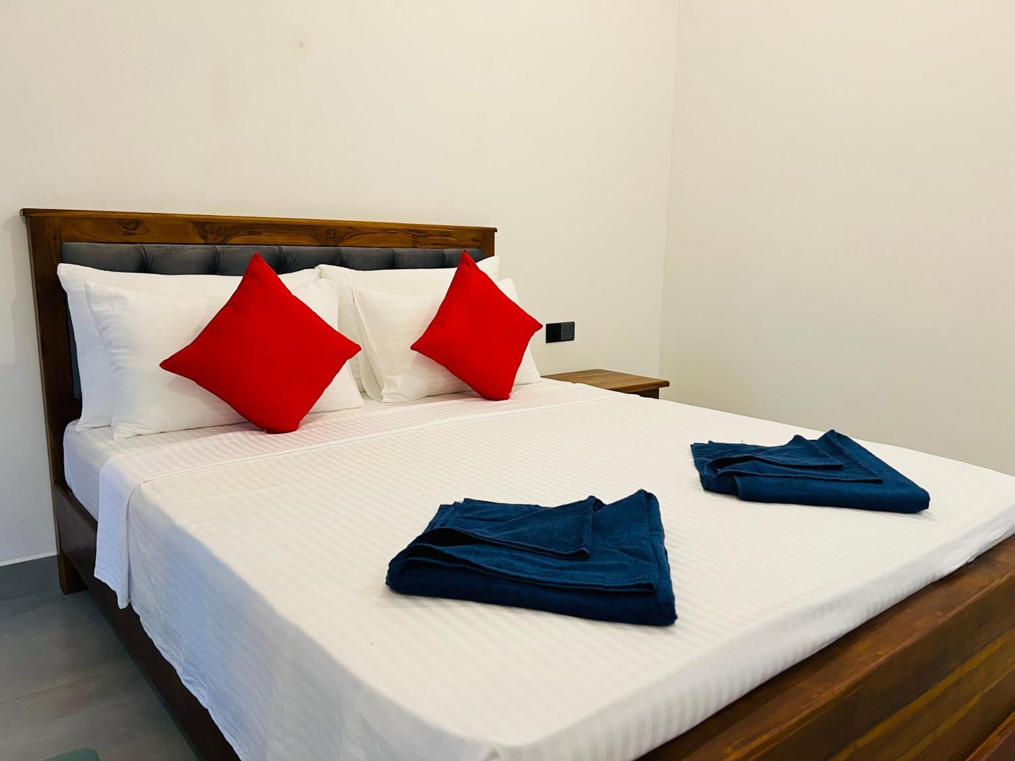 Maapagala Resort Szigirija Kültér fotó